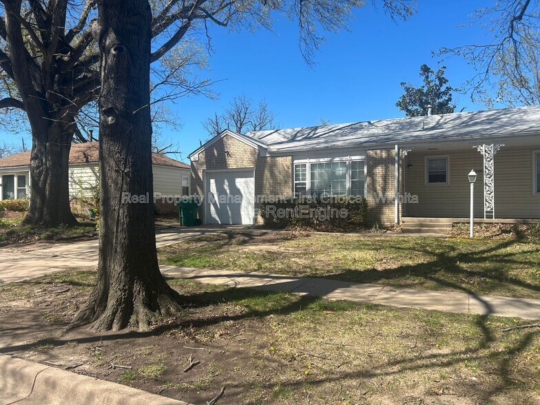 Building Photo - 3914 Countryside St