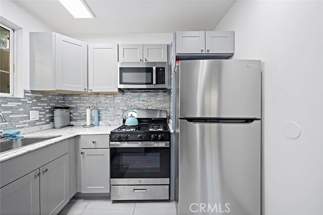 Building Photo - 2406 W 76th St