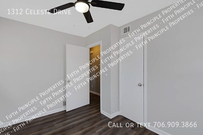 Building Photo - 1312 Celeste Dr