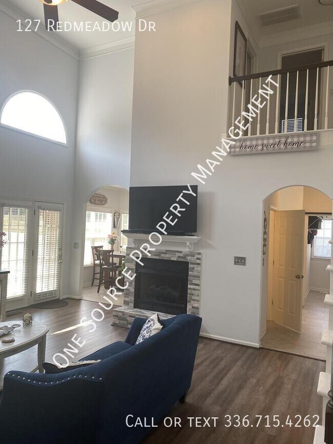 Building Photo - 127 Redmeadow Dr