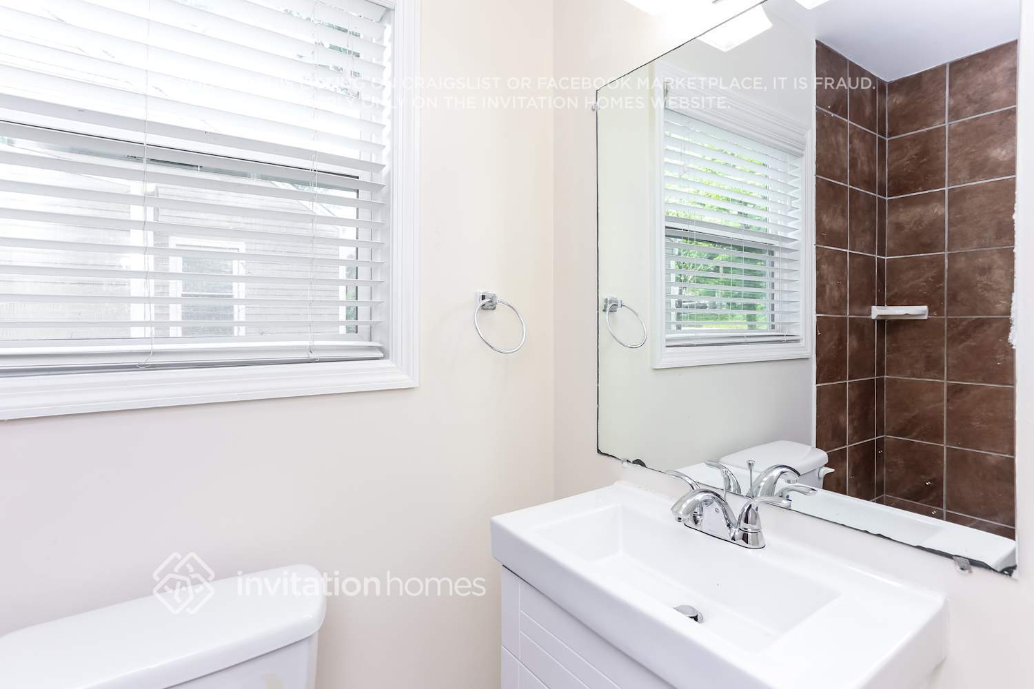 Building Photo - 2771 Joyce Ave