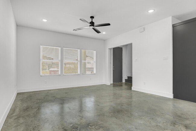 Building Photo - 3004 Alpha Wolf Ct