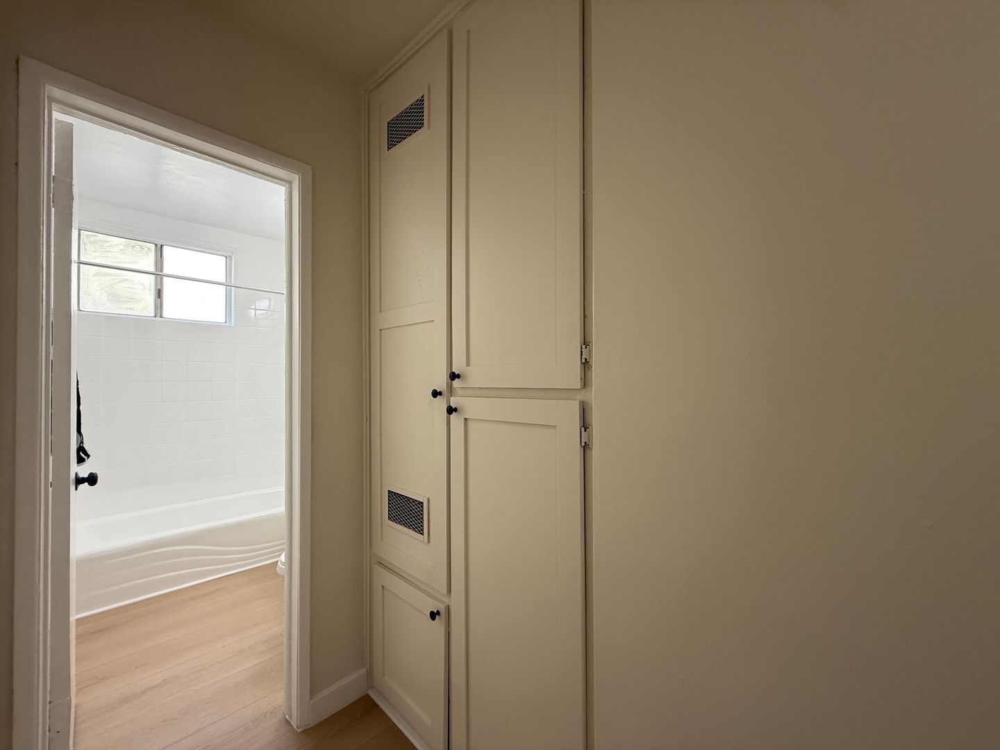 Building Photo - 7339 Woodman Ave