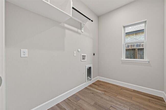 Building Photo - 17371 Merigold Hts Dr