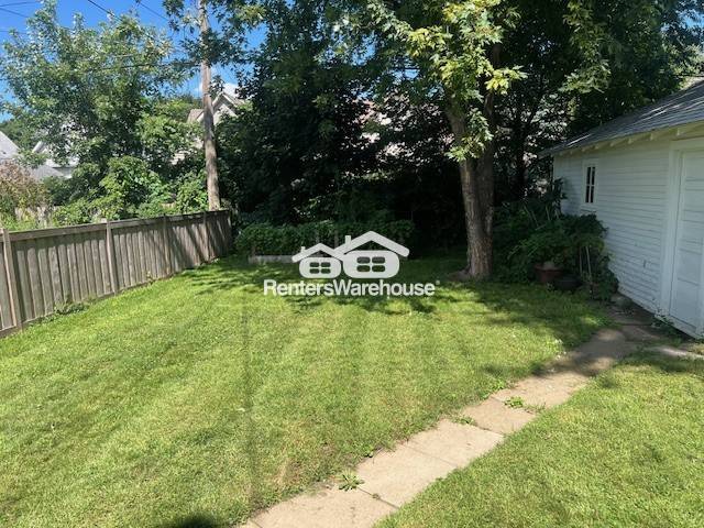 Building Photo - 1307 W Minnehaha Ave