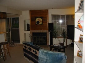 Building Photo - 4883 White Rock Cir