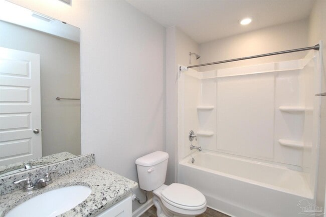 Building Photo - 7524 Oak Lake Blvd