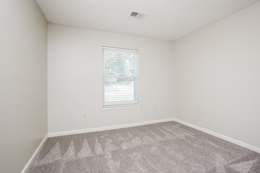 Building Photo - 5822 Michaelson Dr