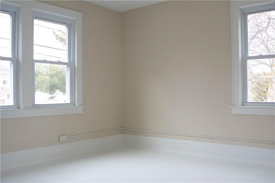 Building Photo - 457 Carolina Back Rd