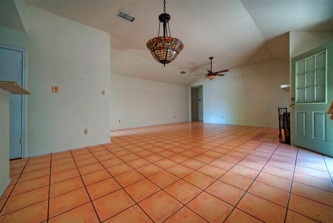 Building Photo - 14400 Levering St
