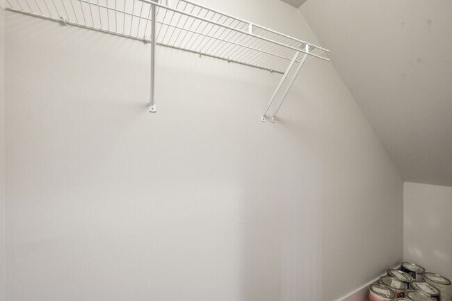 Building Photo - 1BR in the Heart of Logan Circle