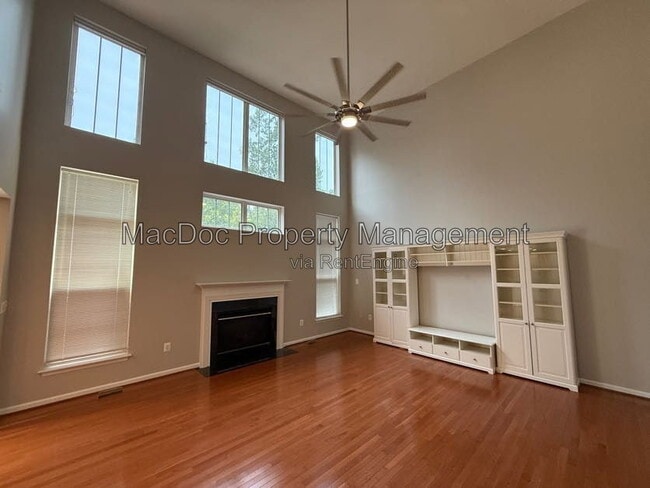 Building Photo - 1404 Graham Dr
