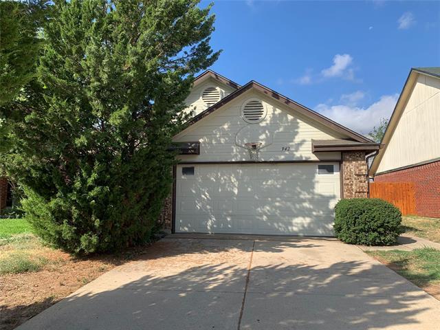 Building Photo - 942 Boxwood Dr