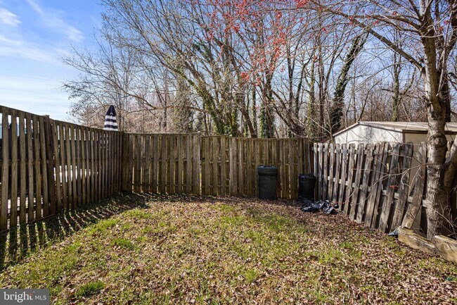 Building Photo - 1635 Forest Park Dr
