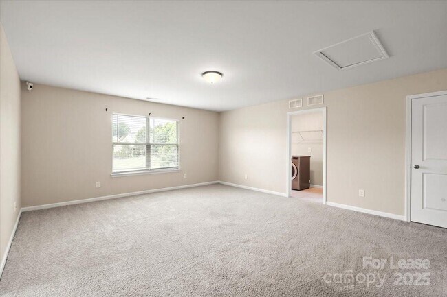 Building Photo - 2433 Chinkapin Ct