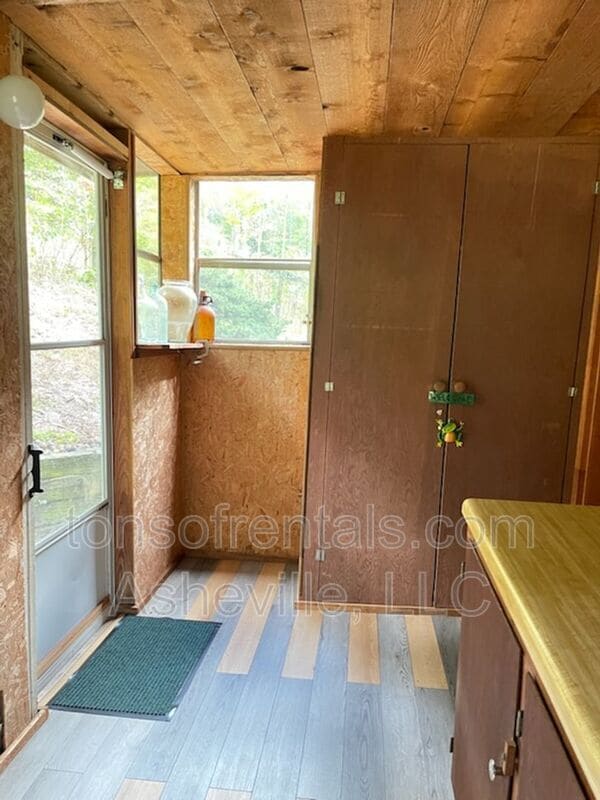 Building Photo - 304 Wilson Cove Rd