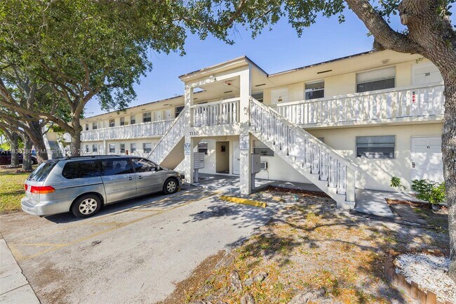 Building Photo - 7130 W 11th Ct