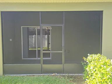 Building Photo - Spacious Townhome with Pond Views | 3BR + Loft + Screened Patio