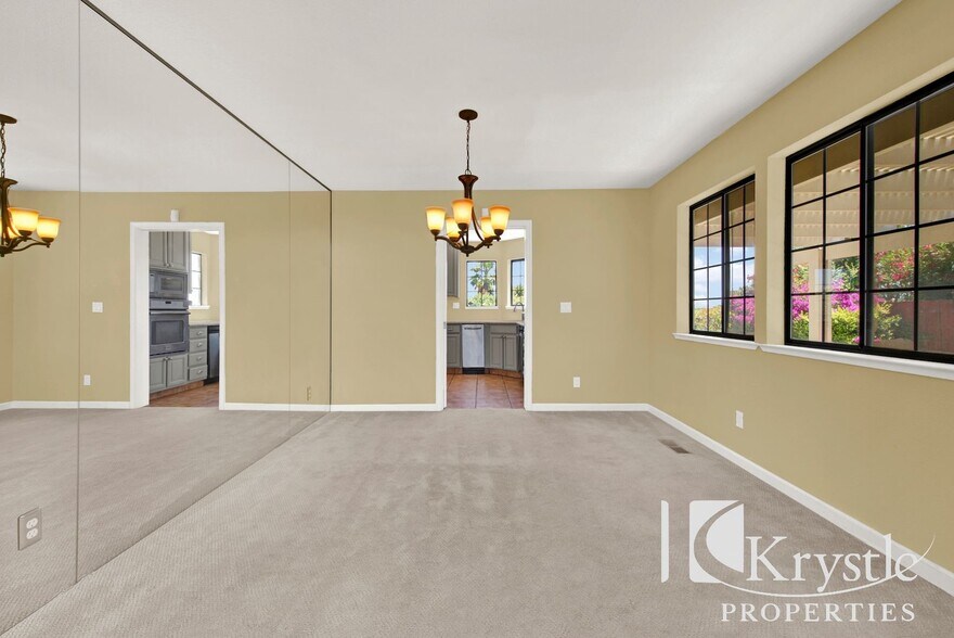 Building Photo - 152 Chesapeake Dr