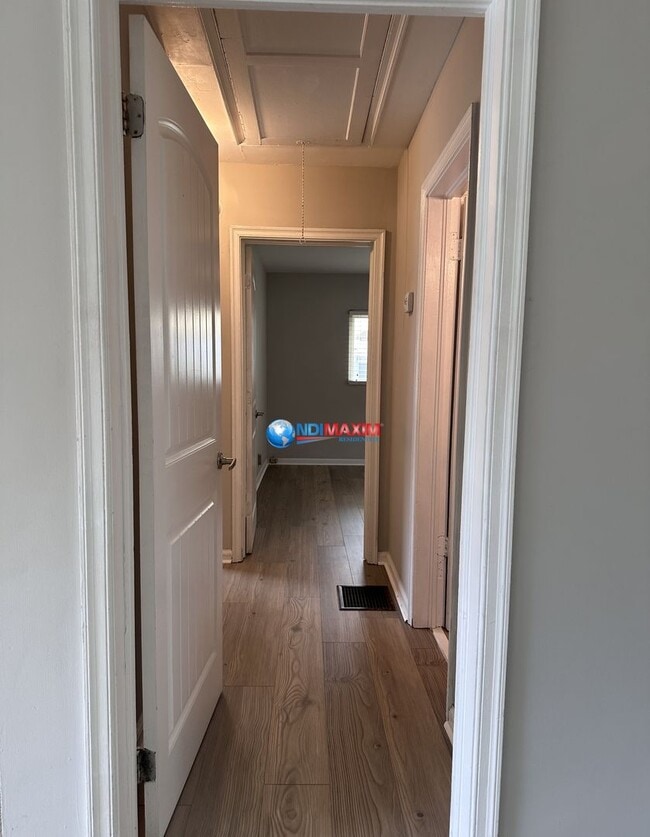 Building Photo - Great location newly RENOVATED ranch in Brookhaven