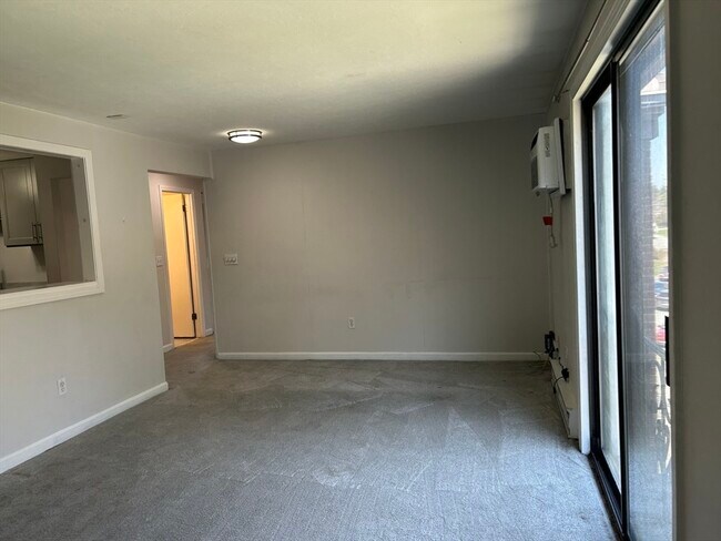 Building Photo - 380A Great Rd