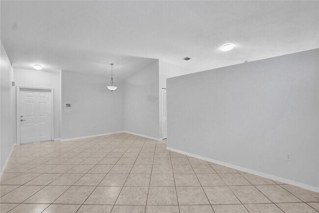 Building Photo - 5248 NW 117th Ave