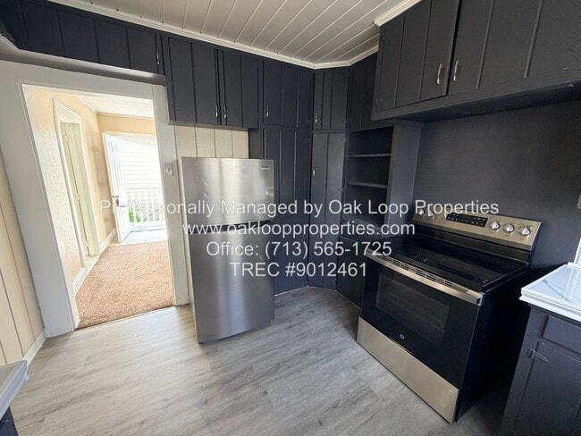 Building Photo - 2811 1/2 Market St B -