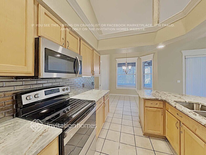 Building Photo - 6426 Bendelow Dr