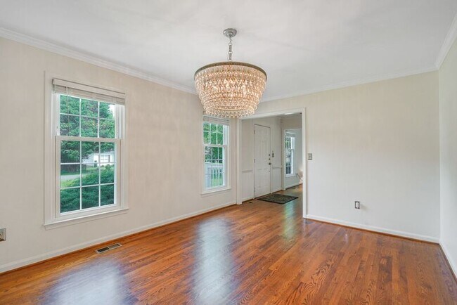 Building Photo - 94 Cleremont Dr