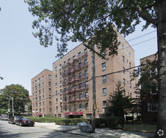 Building Photo - 85-31 120th St