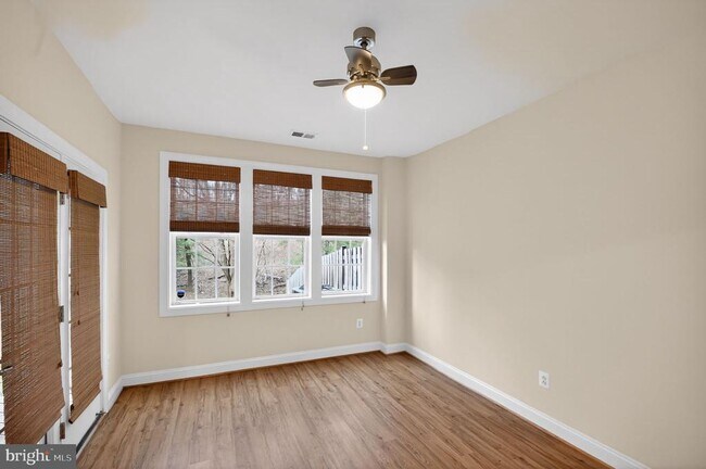 Building Photo - 333 Caldwell Terrace SE