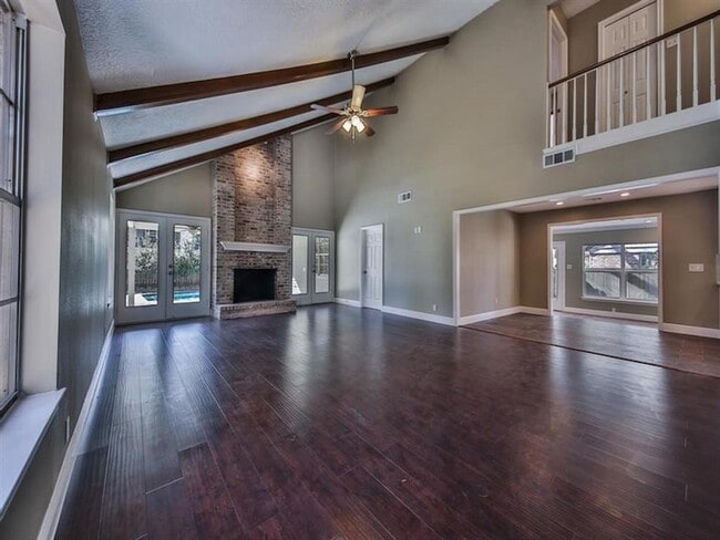 Building Photo - 10519 Laneview Dr