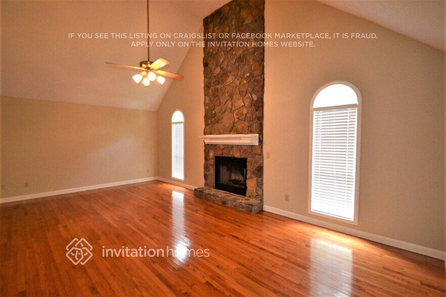 Building Photo - 6020 Rolling Oaks Ln