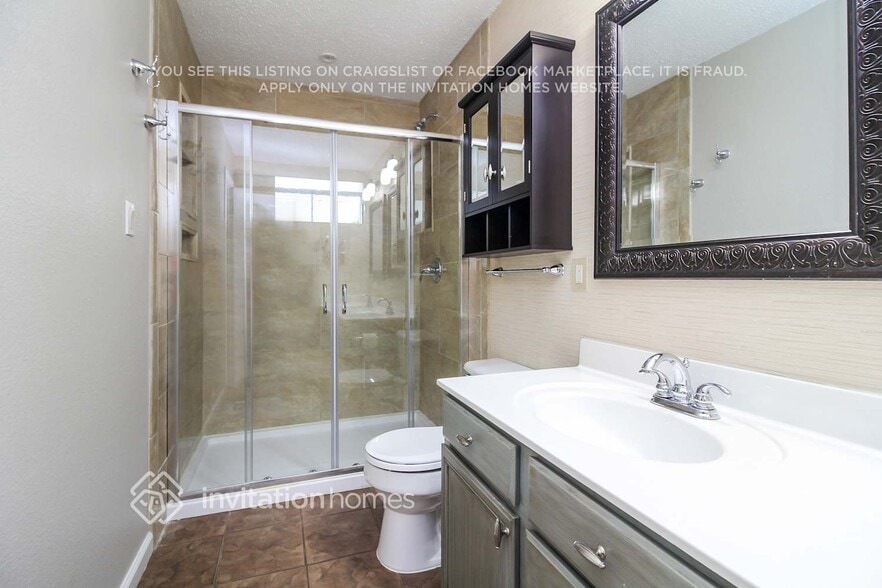 Building Photo - 2807 Custer Dr