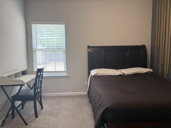 Building Photo - 261 Sapwood Wy