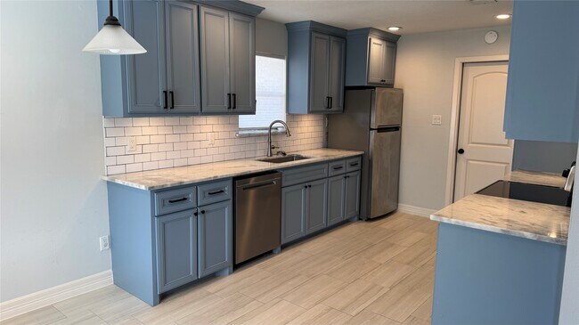 Building Photo - 5818 Culross Cl