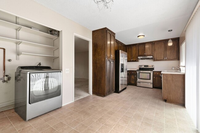 Building Photo - 11487 Matinal Cir