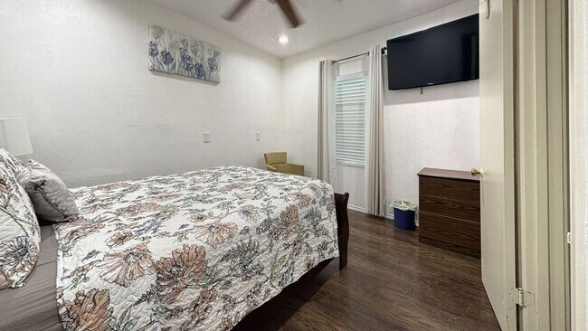 Building Photo - 7901 Record St