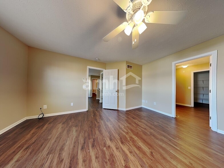 Building Photo - 2939 W Barnhill Pl