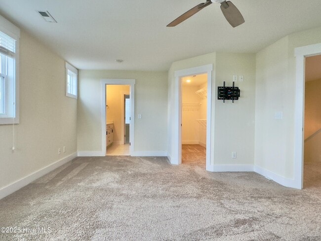 Building Photo - 102 Bogue Harbor Ct