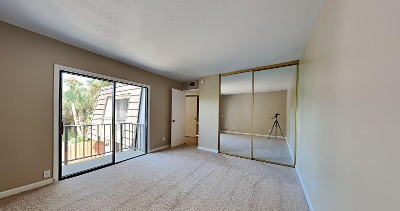 Building Photo - 2313 Vista Oaks Cir NE