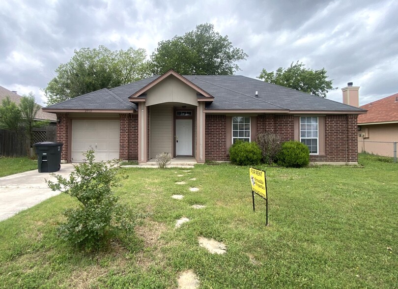 Primary Photo - 2707 Starling Dr