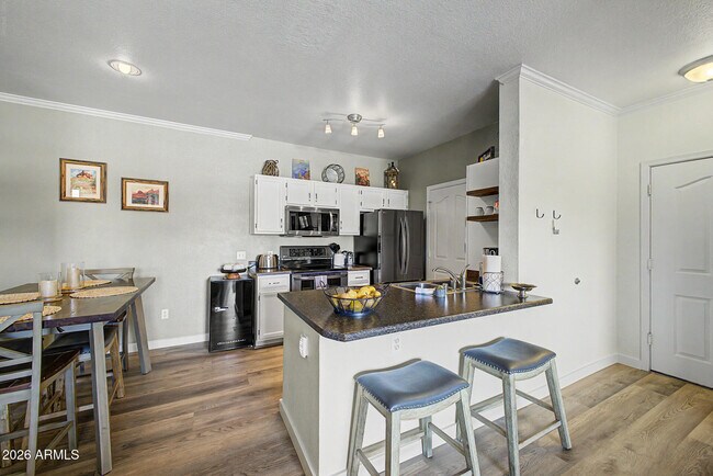 Building Photo - 16013 S Desert Foothills Pkwy