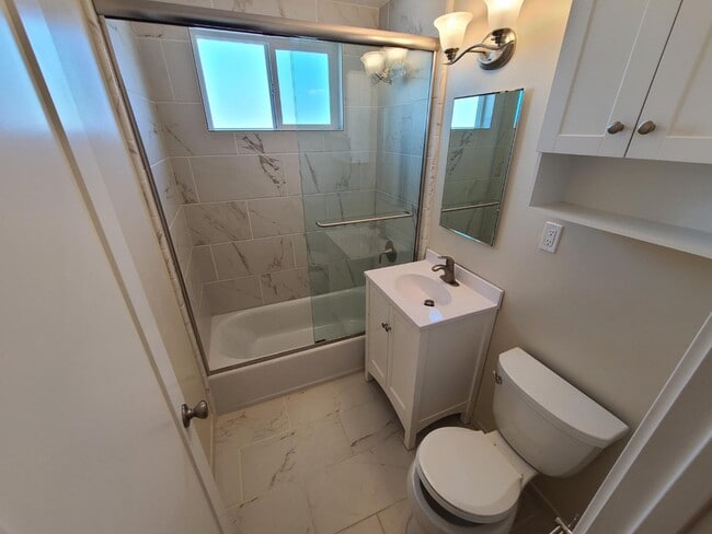 Building Photo - 717 Melissa Ct