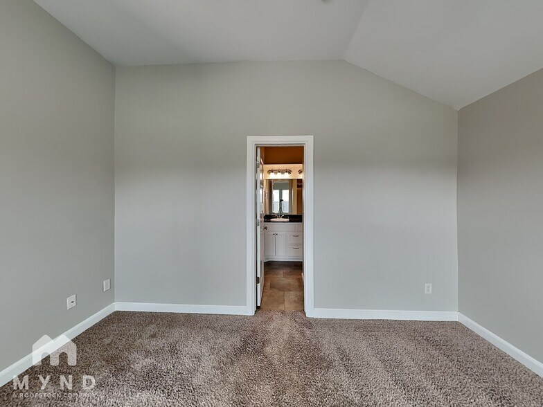 Building Photo - 18202 Manera Wy