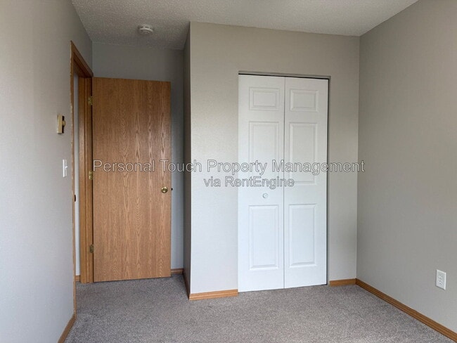 Building Photo - 2143 2nd Ave E