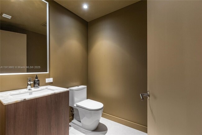 Building Photo - 500 Alton Rd