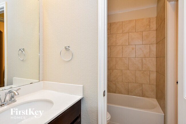 Building Photo - 8817 Tenderfoot Ln