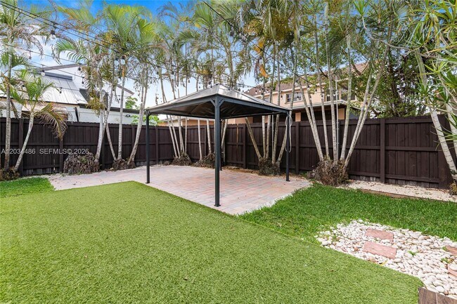 Building Photo - 6768 SW 104th Ave