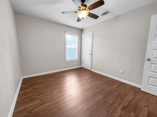 Building Photo - 1739 Eli Pl